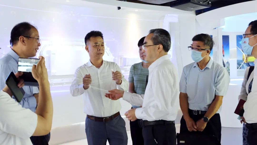 365英国上市(集团)有限公司-Official website